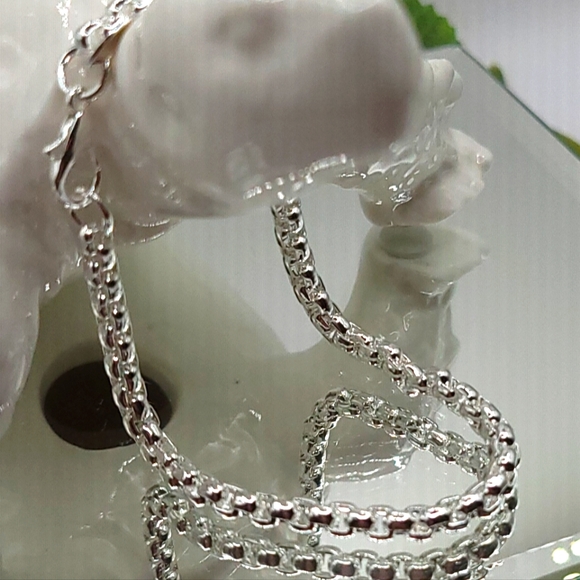 925 sterling silver bracelet. Brand new with tags - Picture 2 of 3